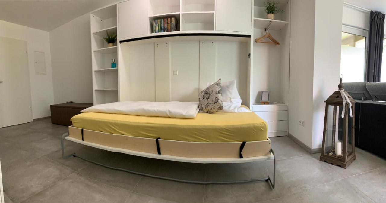 Firmen & Ferienwohnung Brecht 2 Waibstadt Eksteriør billede